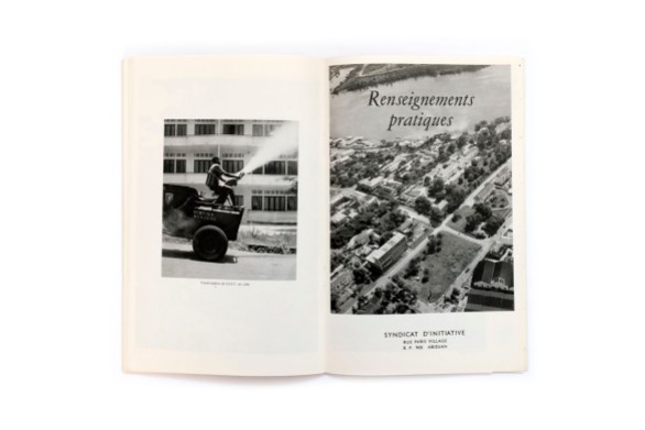 Title: Abidjan et ses environs Photographer(s): Various photographers (B. Holas - Photo-Cine Abidjan). Designer(s): - Writer(s): - Publisher: Service de l'Information, Abidjan 1955 Pages: 48 with some foldouts Language: French ISBN: – Dimensions: 13.5 x 21cm Edition: – Country: Ivory Coast